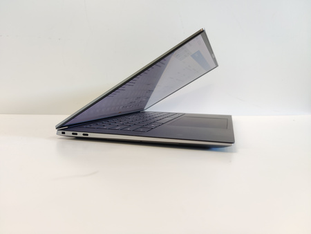 Dell Precision 5550 / core i9-10885H / 64GB / 512 GB SSD / 15.6" FHD / nVidia Quadro T2000 - 4GB / Win 11 Pro