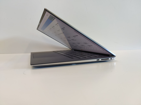 Dell Precision 5550 / i7-10850H / 32GB / 256GB SSD / 15.6" FHD / nVidia Quadro T1000 - 4GB / Win 11 Pro