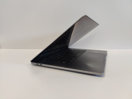 Apple MacBook Pro 16.1 (A2141) / i9-9880H / 16GB / 1TB SSD / 16" Retina / AMD Radeon Pro M5500 - 4GB / macOS Sequoia